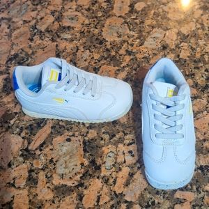 Toddler Puma sneakers